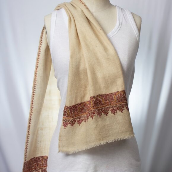 Kashmir Handwoven Embroidered Scarf | 51"x11" | Sozni Floral Needlework - Picture 4 of 9